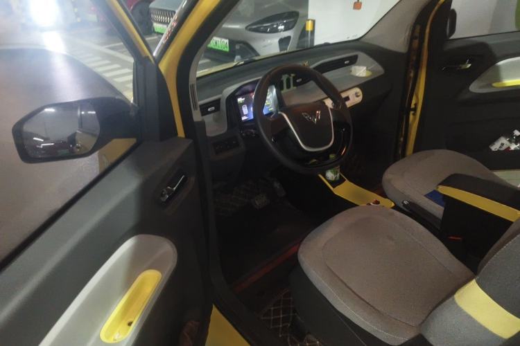 Used Wuling Hongguang MINIEV 2021 Macaron Premium Model – Lithium-NMC Driver Seat