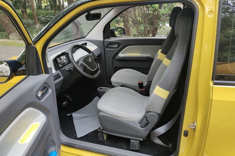 Used Wuling Hongguang MINIEV 2021 Macaron Premium Model – Lithium Iron Phosphate Driver Seat