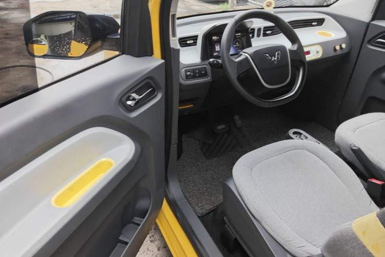 Used Wuling Hongguang MINIEV 2021 Macaron Fashion Edition Lithium-Ion Battery Driver Seat