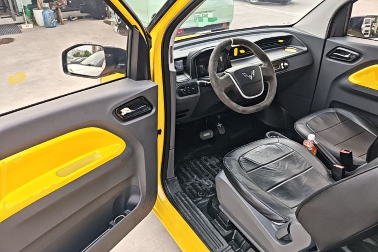 Used Wuling Hongguang MINIEV 2021 Macaron Premium Model – Lithium Iron Phosphate Driver Seat