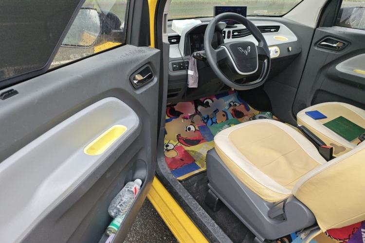 Used Wuling Hongguang MINIEV 2021 Macaron Premium Model – Lithium Iron Phosphate Driver Seat