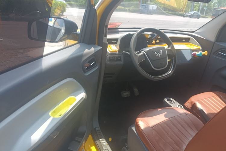Used Wuling Hongguang MINIEV 2021 Macaron Premium Model – Lithium-NMC Driver Seat