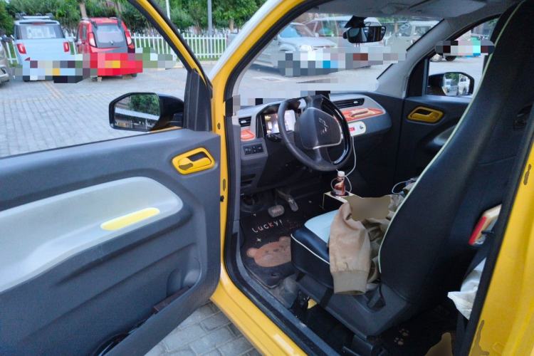 Used Wuling Hongguang MINIEV 2021 Macaron Premium Model – Lithium-NMC Driver Seat