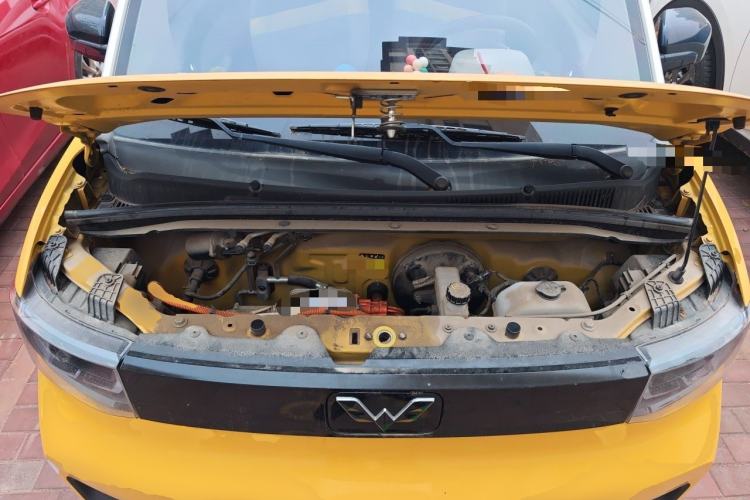 Used Wuling Hongguang MINIEV 2021 Macaron Fashion Edition Lithium-Ion Battery Engine Bay