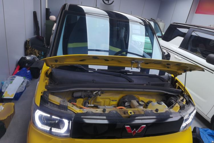 Used Wuling Hongguang MINIEV 2021 Macaron Fashion Edition Lithium-Ion Battery Engine Bay