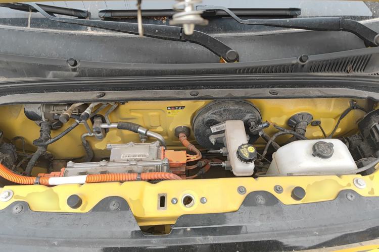 Used Wuling Hongguang MINIEV 2021 Macaron Premium Model – Lithium-NMC Engine Bay