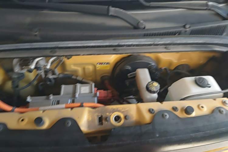 Used Wuling Hongguang MINIEV 2021 Macaron Fashion Edition Lithium-Ion Battery Engine Bay