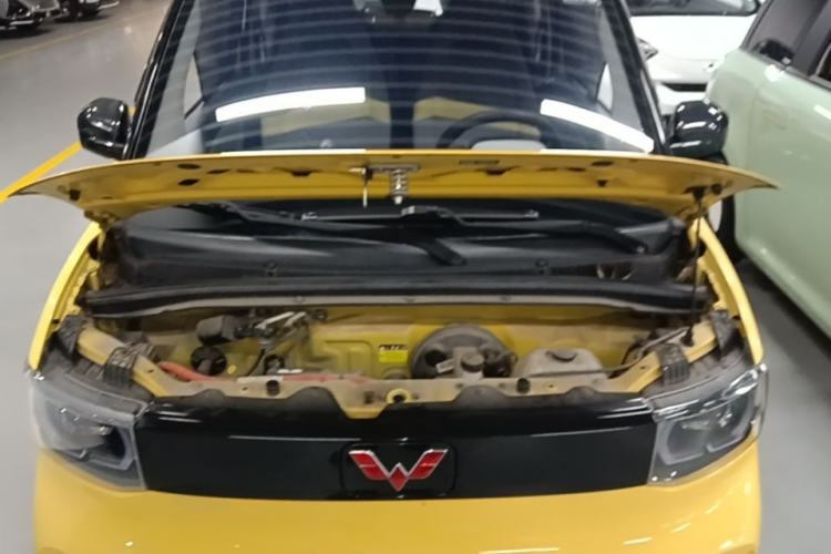 Used Wuling Hongguang MINIEV 2021 Macaron Fashion Edition Lithium-Ion Battery Engine Bay