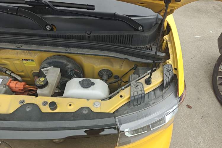 Used Wuling Hongguang MINIEV 2021 Macaron Fashion Edition Lithium-Ion Battery Engine Bay Left