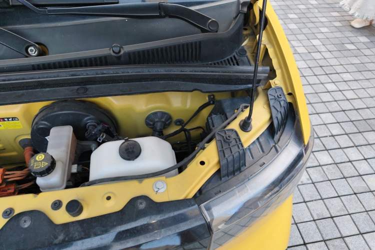 Used Wuling Hongguang MINIEV 2021 Macaron Premium Model – Lithium-NMC Engine Bay Left