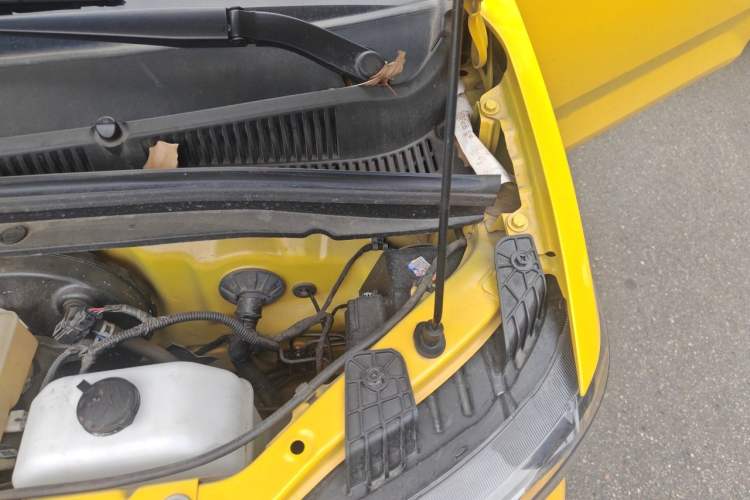 Used Wuling Hongguang MINIEV 2021 Macaron Premium Model – Lithium-NMC Engine Bay Left