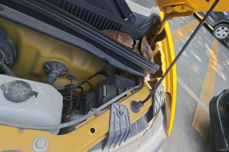Used Wuling Hongguang MINIEV 2021 Macaron Premium Model – Lithium Iron Phosphate Engine Bay Left
