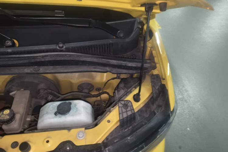 Used Wuling Hongguang MINIEV 2021 Macaron Premium Model – Lithium-NMC Engine Bay Left