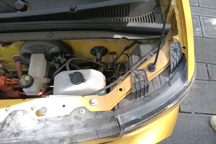 Used Wuling Hongguang MINIEV 2021 Macaron Premium Model – Lithium-NMC Engine Bay Left