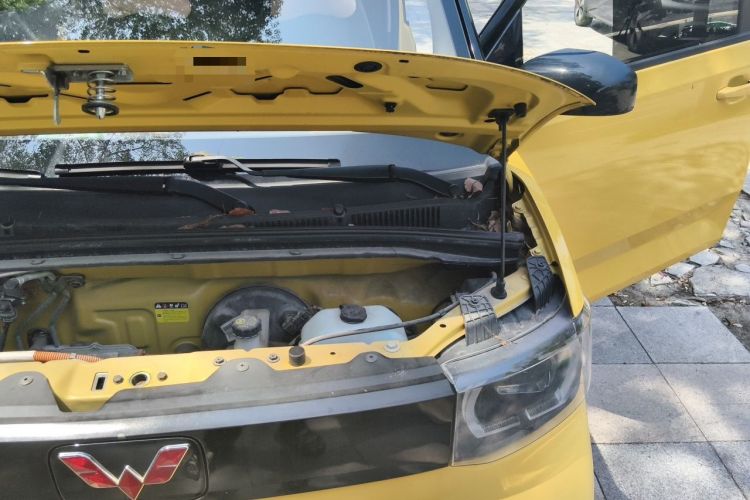 Used Wuling Hongguang MINIEV 2021 Macaron Fashion Edition Lithium-Ion Battery Engine Bay Left