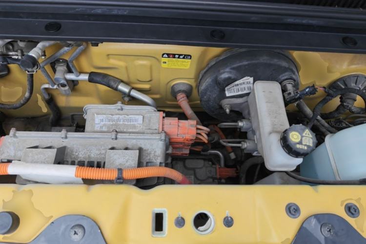 Used Wuling Hongguang MINIEV 2021 Macaron Fashion Edition Lithium-Ion Battery Engine Bay