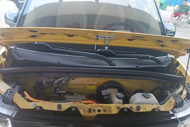 Used Wuling Hongguang MINIEV 2021 Macaron Fashion Edition Lithium-Ion Battery Engine Bay
