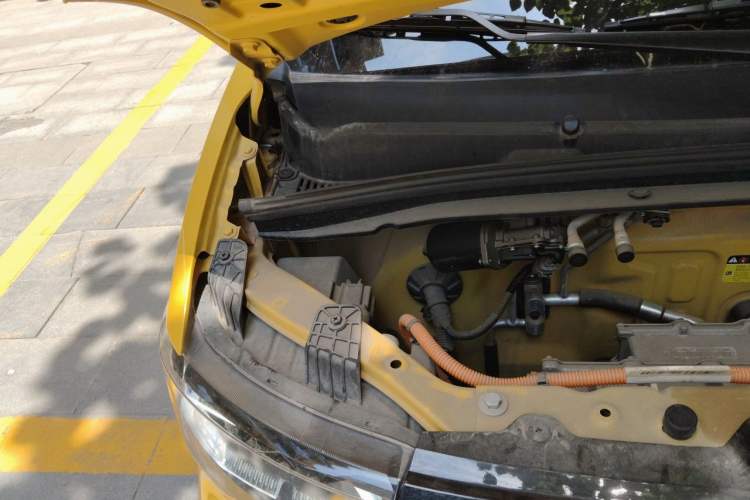 Used Wuling Hongguang MINIEV 2021 Macaron Fashion Model Lithium Iron Phosphate Engine Bay Right