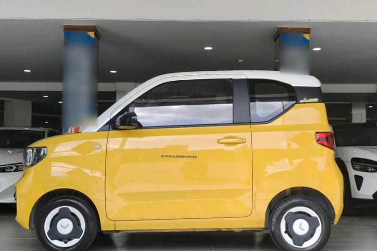 Used Wuling Hongguang MINIEV 2021 Macaron Premium Model – Lithium-NMC Exterior 1