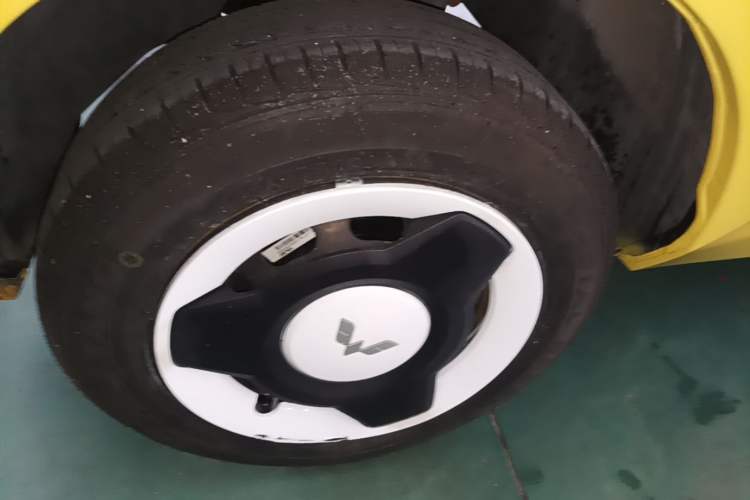 Used Wuling Hongguang MINIEV 2021 Macaron Fashion Model Lithium Iron Phosphate Exterior 5