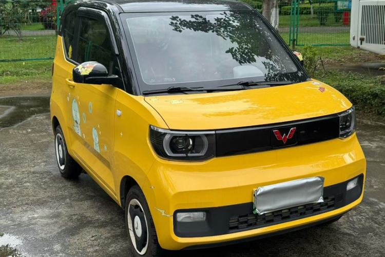 Used Wuling Hongguang MINIEV 2021 Macaron Sandwich Model 170 km Lithium Iron Phosphate Exterior 6