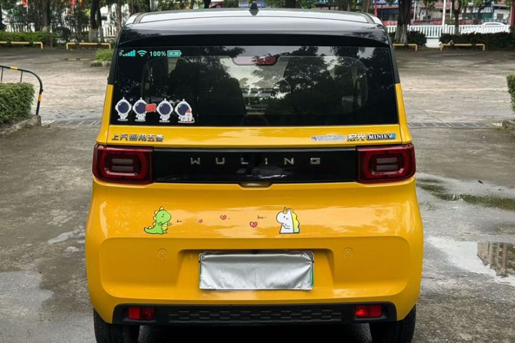 Used Wuling Hongguang MINIEV 2021 Macaron Sandwich Model 170 km Lithium Iron Phosphate Exterior 8