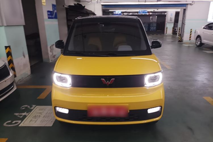Used Wuling Hongguang MINIEV 2021 Macaron Fashion Model Lithium Iron Phosphate Front