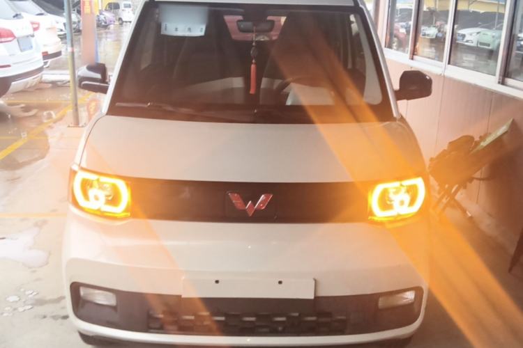 Used Wuling Hongguang MINIEV 2021 Macaron Sandwich Model 120 km Lithium NMC Front