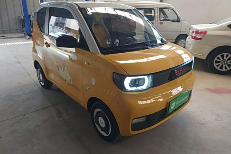 Used Wuling Hongguang MINIEV 2021 Macaron Fashion Edition Lithium-Ion Battery Front Right 45 Deg