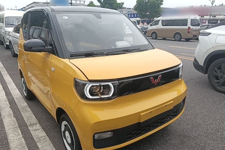 Used Wuling Hongguang MINIEV 2021 Macaron Fashion Model Lithium Iron Phosphate Front Right 45 Deg