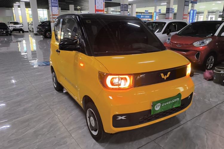 Used Wuling Hongguang MINIEV 2021 Macaron Fashion Model Lithium Iron Phosphate Front Right 45 Deg