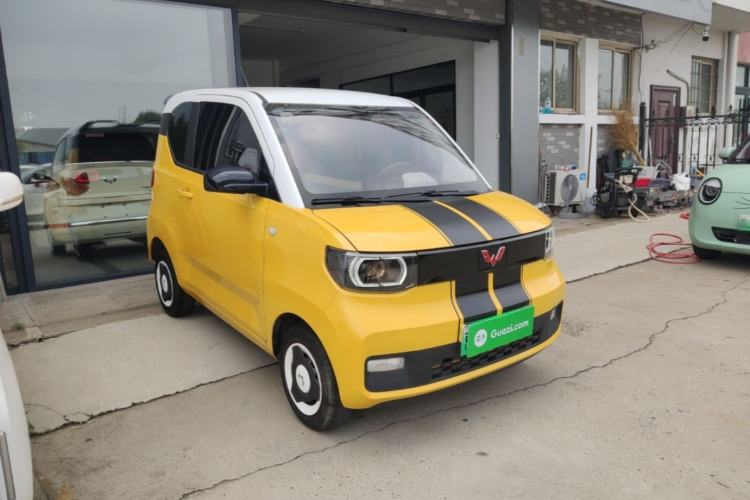 Used Wuling Hongguang MINIEV 2021 Macaron Fashion Model Lithium Iron Phosphate Front Right 45 Deg