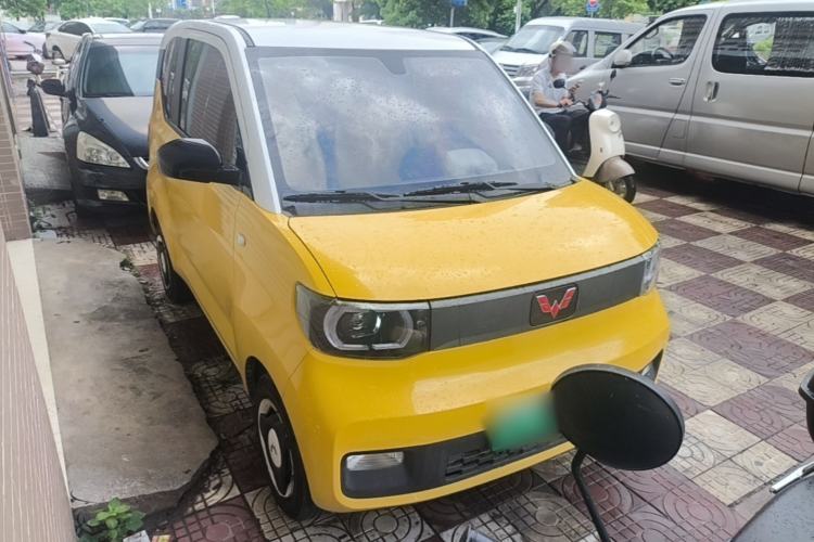 Used Wuling Hongguang MINIEV 2021 Macaron Fashion Model Lithium Iron Phosphate Front Right 45 Deg