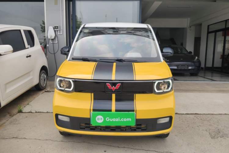 Used Wuling Hongguang MINIEV 2021 Macaron Fashion Model Lithium Iron Phosphate Front