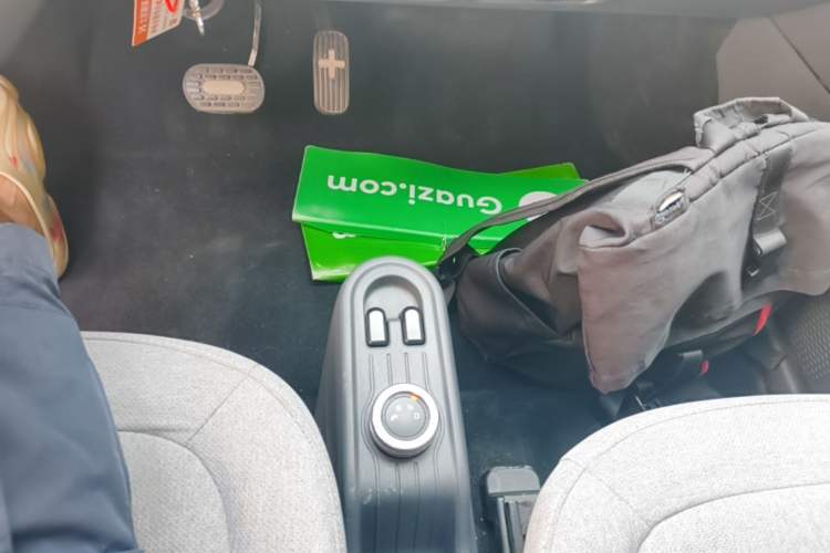 Used Wuling Hongguang MINIEV 2021 Macaron Premium Model – Lithium Iron Phosphate Gear Lever