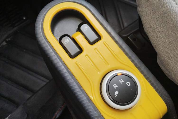 Used Wuling Hongguang MINIEV 2021 Macaron Premium Model – Lithium Iron Phosphate Gear Lever