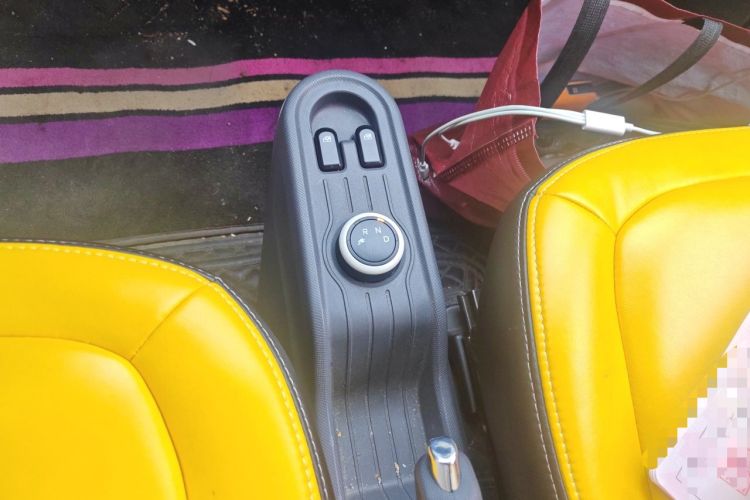 Used Wuling Hongguang MINIEV 2021 Macaron Premium Model – Lithium-NMC Gear Lever