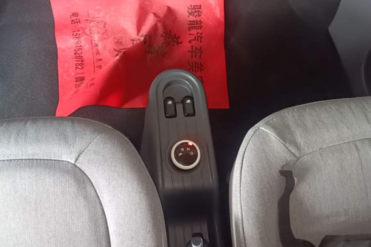 Used Wuling Hongguang MINIEV 2021 Macaron Fashion Model Lithium Iron Phosphate Gear Lever