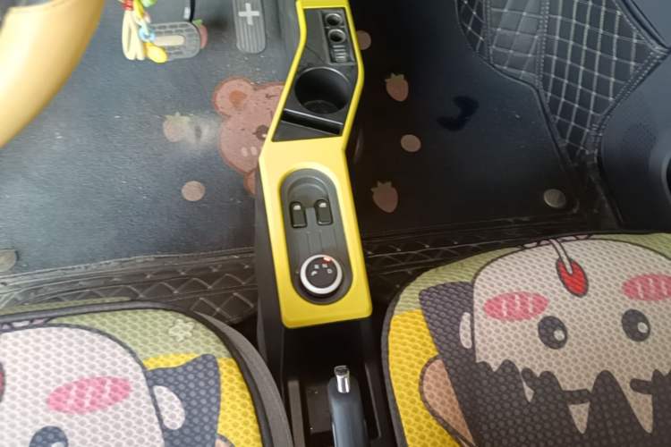 Used Wuling Hongguang MINIEV 2021 Macaron Premium Model – Lithium Iron Phosphate Gear Lever