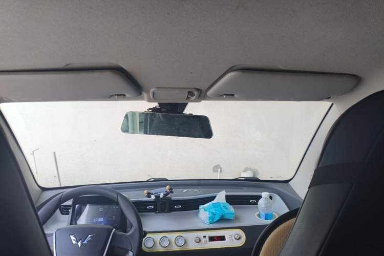Used Wuling Hongguang MINIEV 2021 Macaron Fashion Model Lithium Iron Phosphate Headliner