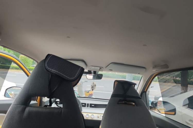 Used Wuling Hongguang MINIEV 2021 Macaron Premium Model – Lithium-NMC Headliner