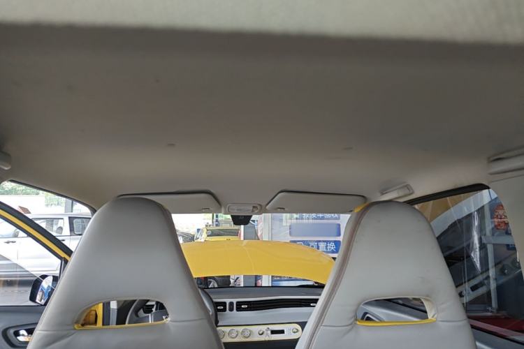 Used Wuling Hongguang MINIEV 2021 Macaron Premium Model – Lithium Iron Phosphate Headliner
