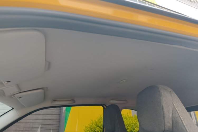 Used Wuling Hongguang MINIEV 2021 Macaron Premium Model – Lithium Iron Phosphate Headliner