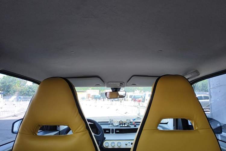 Used Wuling Hongguang MINIEV 2021 Macaron Sandwich Model 120 km Lithium Iron Phosphate Headliner