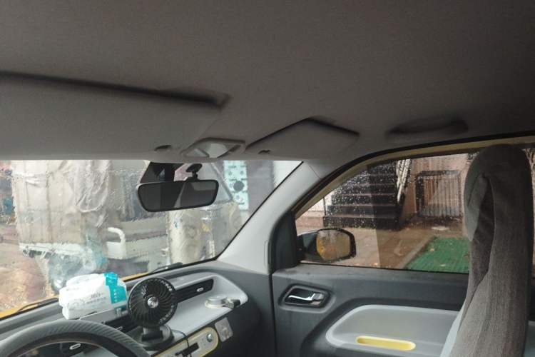 Used Wuling Hongguang MINIEV 2021 Macaron Fashion Model Lithium Iron Phosphate Headliner