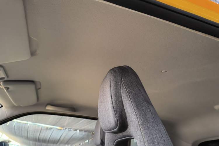 Used Wuling Hongguang MINIEV 2021 Macaron Fashion Model Lithium Iron Phosphate Headliner