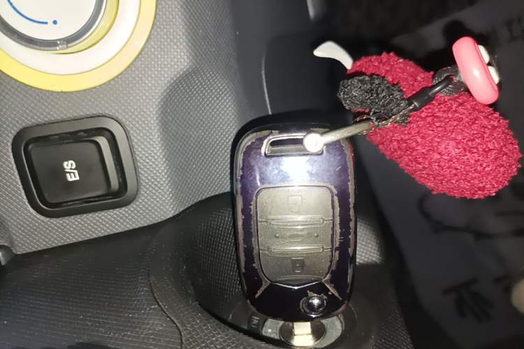 Used Wuling Hongguang MINIEV 2021 Macaron Fashion Model Lithium Iron Phosphate Interior 1