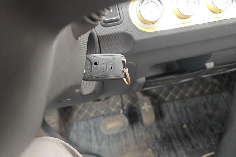 Used Wuling Hongguang MINIEV 2021 Macaron Premium Model – Lithium-NMC Interior 1
