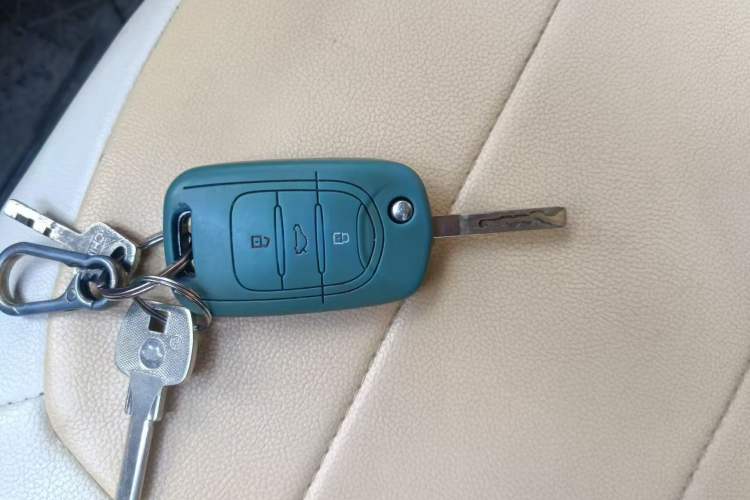Used Wuling Hongguang MINIEV 2021 Macaron Fashion Model Lithium Iron Phosphate Interior 1