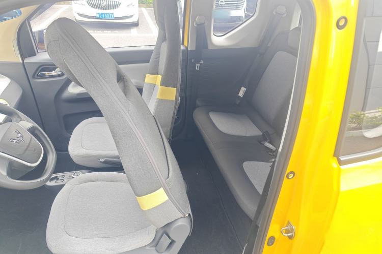 Used Wuling Hongguang MINIEV 2021 Macaron Premium Model – Lithium-NMC Interior 2